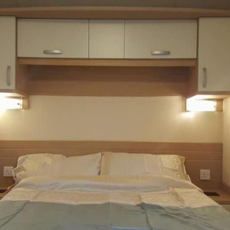 Lytchett Minster Cozy And Relaxing With Stunning Sea Views 아파트 외부 사진